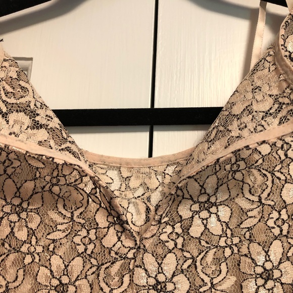 Flattering layered Dress Sz12 - Picture 5 of 7